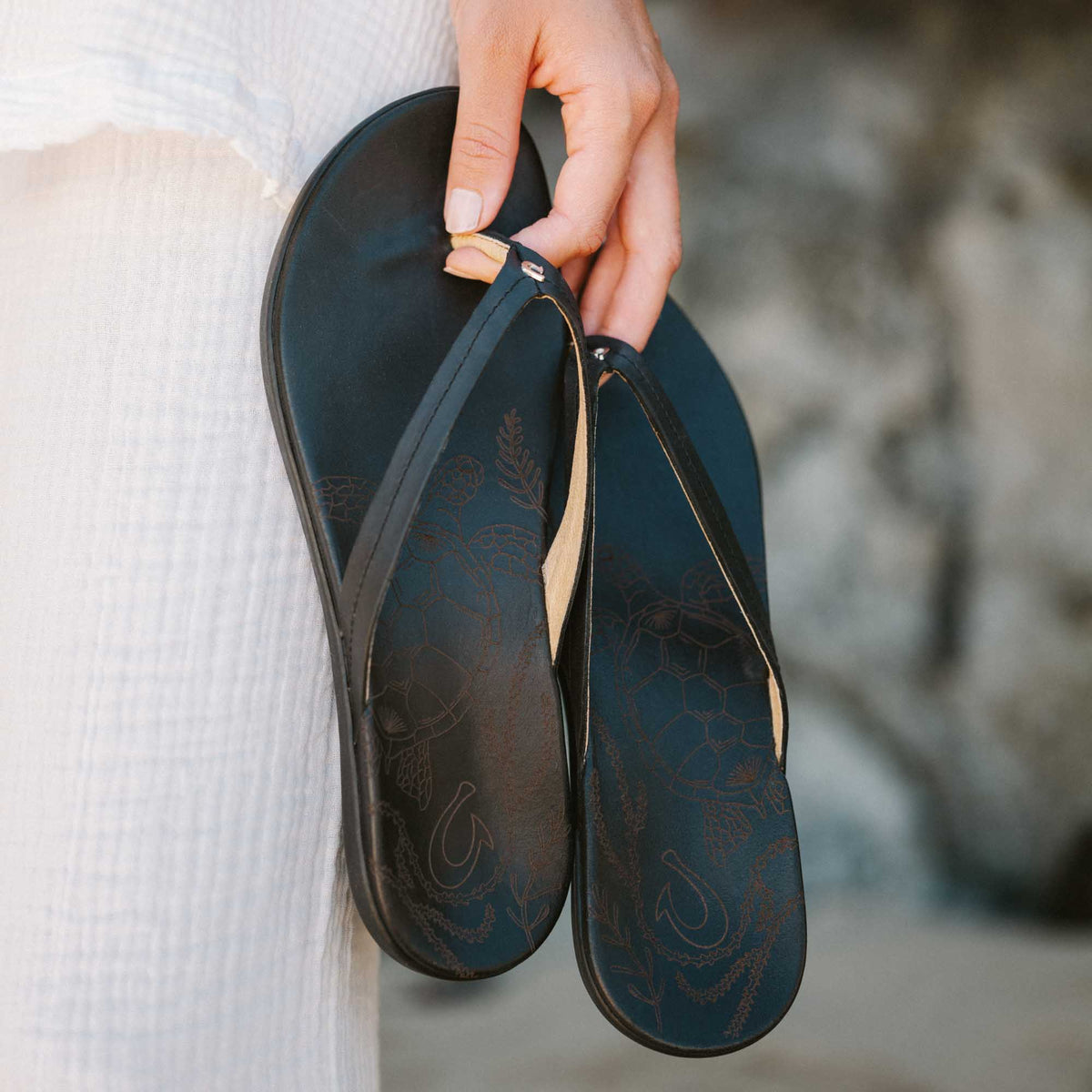 Honu - Black
